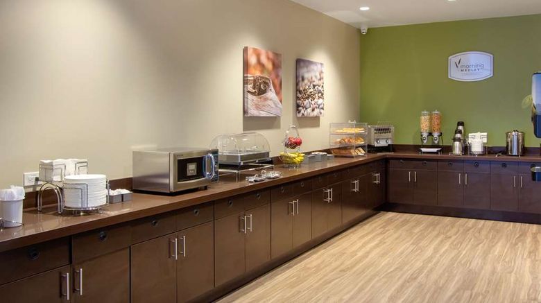 <b>Sleep Inn and Suites Tampa South Restaurant</b>. Images powered by <a href="https://iceportal.shijigroup.com/" title="IcePortal" target="_blank">IcePortal</a>.