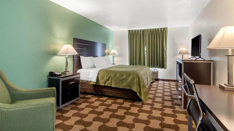 Quality Inn Russell, KS Room