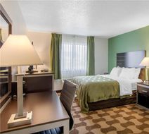 Quality Inn Russell, KS Room