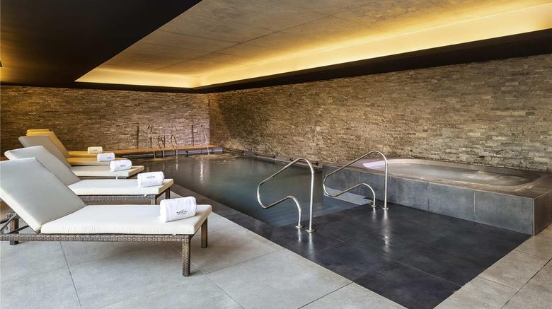 <b>Novotel Santiago Providencia Pool</b>. Images powered by <a href="https://iceportal.shijigroup.com/" title="IcePortal" target="_blank">IcePortal</a>.
