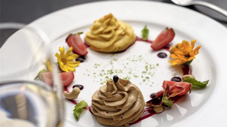 <b>Novotel Santiago Providencia Restaurant</b>. Images powered by <a href="https://iceportal.shijigroup.com/" title="IcePortal" target="_blank">IcePortal</a>.
