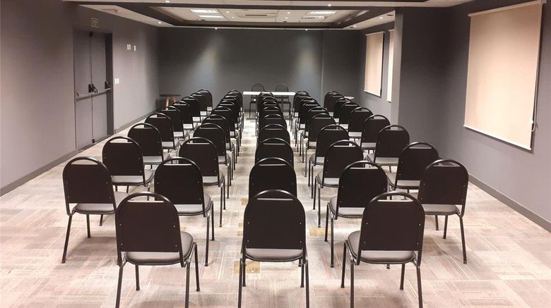<b>Ibis Natal Arena das Dunas Meeting</b>. Images powered by <a href="https://iceportal.shijigroup.com/" title="IcePortal" target="_blank">IcePortal</a>.