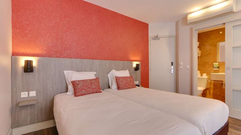 <b>Sure Hotel by Best Western Gare du Nord Room</b>. Images powered by <a href="https://iceportal.shijigroup.com/" title="IcePortal" target="_blank">IcePortal</a>.