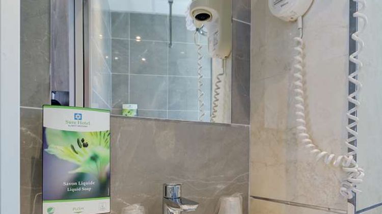 Sure Hotel by Best Western Gare du Nord Room