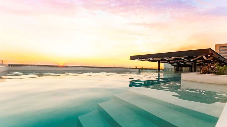 <b>NH Collection Merida Paseo Montejo Pool</b>. Images powered by <a href="https://iceportal.shijigroup.com/" title="IcePortal" target="_blank">IcePortal</a>.