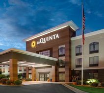 La Quinta Inn and Suites Albany Exterior