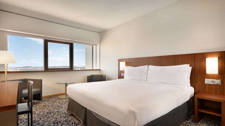 <b>Ramada Lisbon Suite</b>. Images powered by <a href="https://iceportal.shijigroup.com/" title="IcePortal" target="_blank">IcePortal</a>.