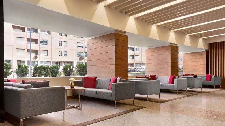 <b>Ramada Lisbon Lobby</b>. Images powered by <a href="https://iceportal.shijigroup.com/" title="IcePortal" target="_blank">IcePortal</a>.