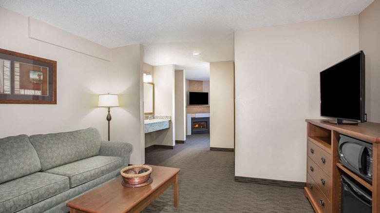 <b>AmericInn by Wyndham Sioux City Suite</b>. Images powered by <a href="https://iceportal.shijigroup.com/" title="IcePortal" target="_blank">IcePortal</a>.