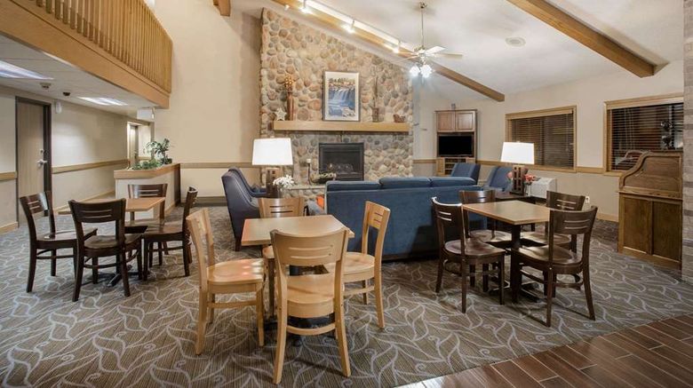 <b>AmericInn by Wyndham Sioux City Lobby</b>. Images powered by <a href="https://iceportal.shijigroup.com/" title="IcePortal" target="_blank">IcePortal</a>.