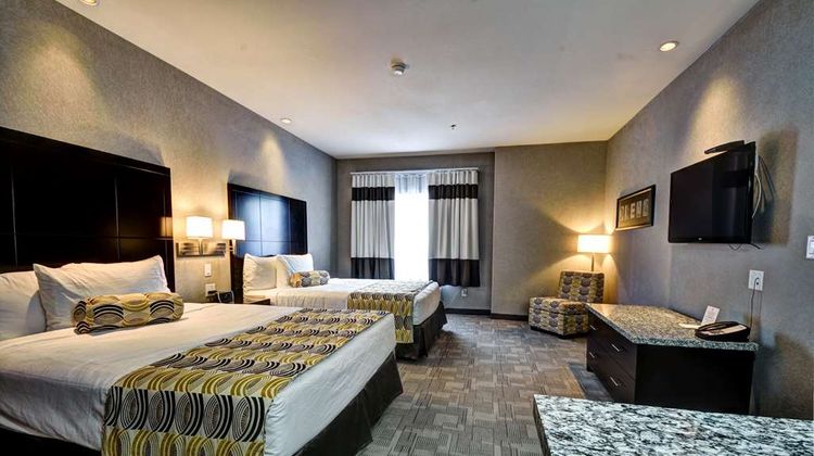 Home Inn & Suites Swift Current Suite