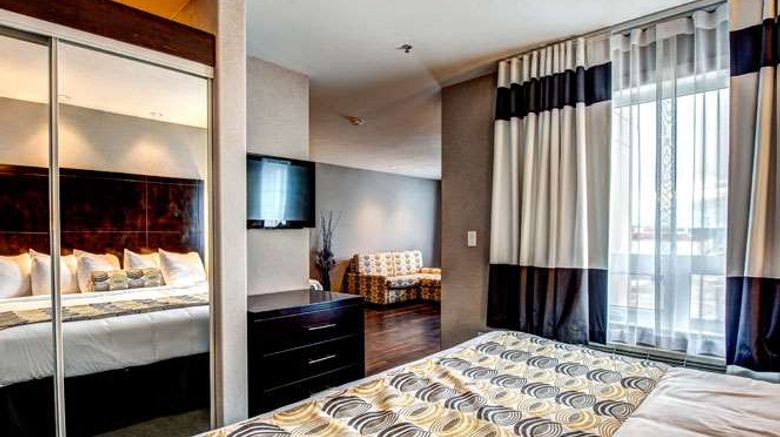 <b>Home Inn & Suites Yorkton Room</b>. Images powered by <a href="https://iceportal.shijigroup.com/" title="IcePortal" target="_blank">IcePortal</a>.