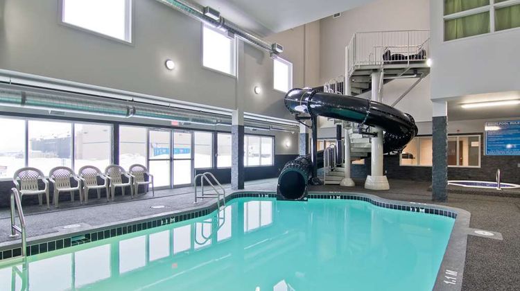Home Inn & Suites Regina Airport Hotel Pool