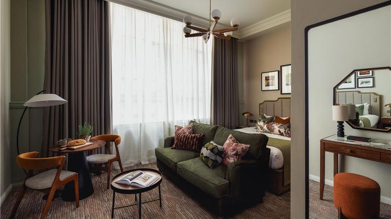 <b>Native Glasgow Suite</b>. Images powered by <a href="https://iceportal.shijigroup.com/" title="IcePortal" target="_blank">IcePortal</a>.