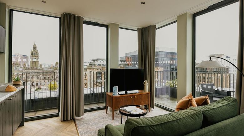 <b>Native Glasgow Suite</b>. Images powered by <a href="https://iceportal.shijigroup.com/" title="IcePortal" target="_blank">IcePortal</a>.