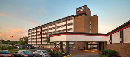 Best Western Premier KC Sports Complex Exterior