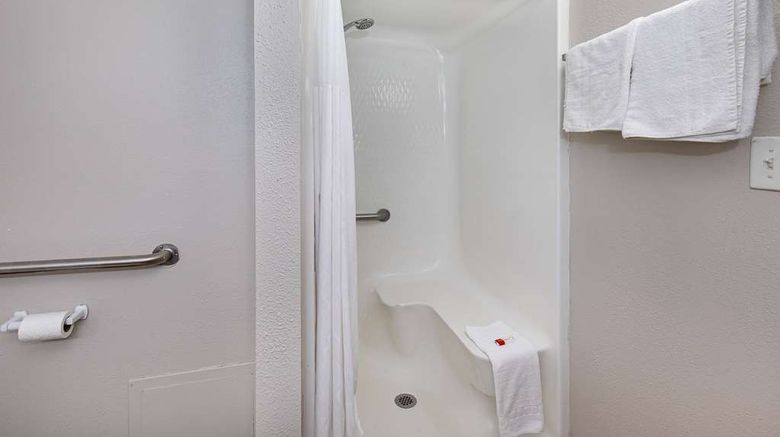 <b>Days Inn by Wyndham Knoxville North Room</b>. Images powered by <a href="https://iceportal.shijigroup.com/" title="IcePortal" target="_blank">IcePortal</a>.