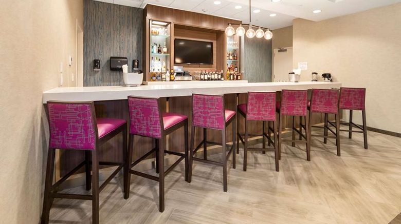 <b>Home2 Suites by Hilton Newark Airport Restaurant</b>. Images powered by <a href="https://iceportal.shijigroup.com/" title="IcePortal" target="_blank">IcePortal</a>.