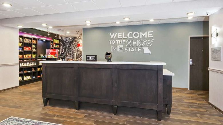 <b>Hampton Inn Sedalia Lobby</b>. Images powered by <a href="https://iceportal.shijigroup.com/" title="IcePortal" target="_blank">IcePortal</a>.
