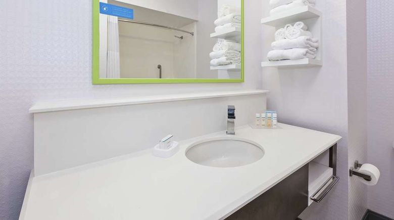 <b>Hampton Inn Sedalia Room</b>. Images powered by <a href="https://iceportal.shijigroup.com/" title="IcePortal" target="_blank">IcePortal</a>.