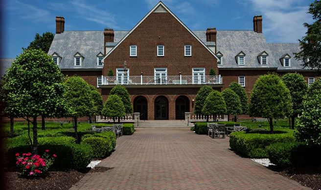 The Founders Inn and Spa Exterior