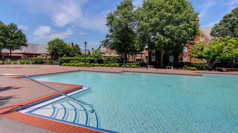<b>The Founders Inn and Spa Pool</b>. Images powered by <a href="https://iceportal.shijigroup.com/" title="IcePortal" target="_blank">IcePortal</a>.