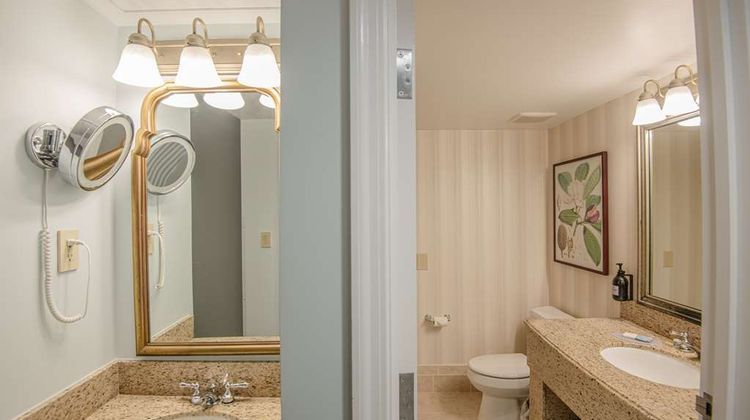 The Founders Inn and Spa Room