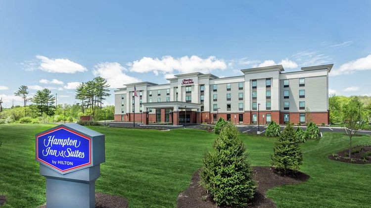 Hampton Inn & Suites Kittery Exterior