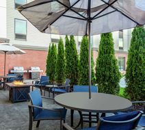 Hampton Inn & Suites Kittery Exterior