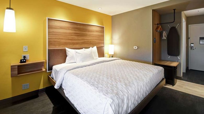 <b>Tru by Hilton Louisville Airport Room</b>. Images powered by <a href="https://iceportal.shijigroup.com/" title="IcePortal" target="_blank">IcePortal</a>.