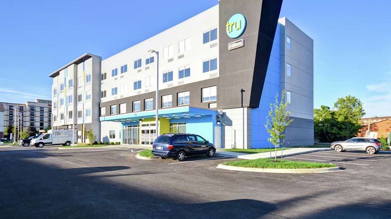 Tru by Hilton Louisville Airport Exterior. Images powered by <a href="https://iceportal.shijigroup.com" target="_blank" rel="noopener">Ice Portal</a>.