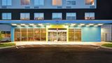 Tru by Hilton Louisville Airport Exterior