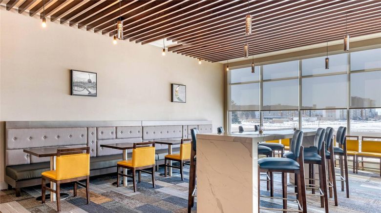 <b>Cambria Hotel Bloomington Restaurant</b>. Images powered by <a href="https://iceportal.shijigroup.com/" title="IcePortal" target="_blank">IcePortal</a>.