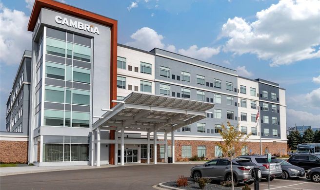 Cambria Hotel Bloomington Exterior