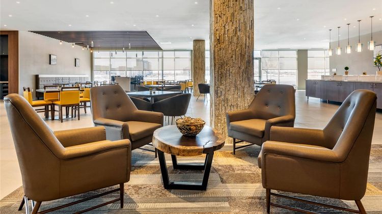 Cambria Hotel Bloomington Lobby