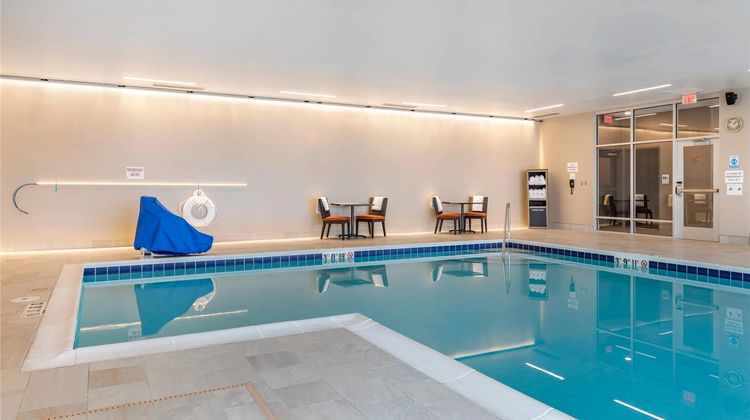Cambria Hotel Bloomington Pool