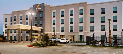 Comfort Suites Humble Exterior