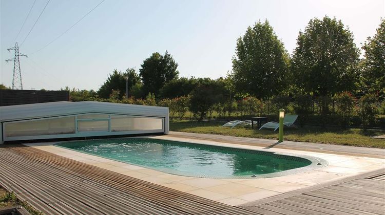 Ibis Styles Montargis Arboria Pool