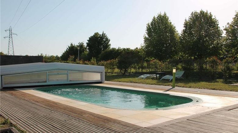<b>Ibis Styles Montargis Arboria Pool</b>. Images powered by <a href="https://iceportal.shijigroup.com/" title="IcePortal" target="_blank">IcePortal</a>.