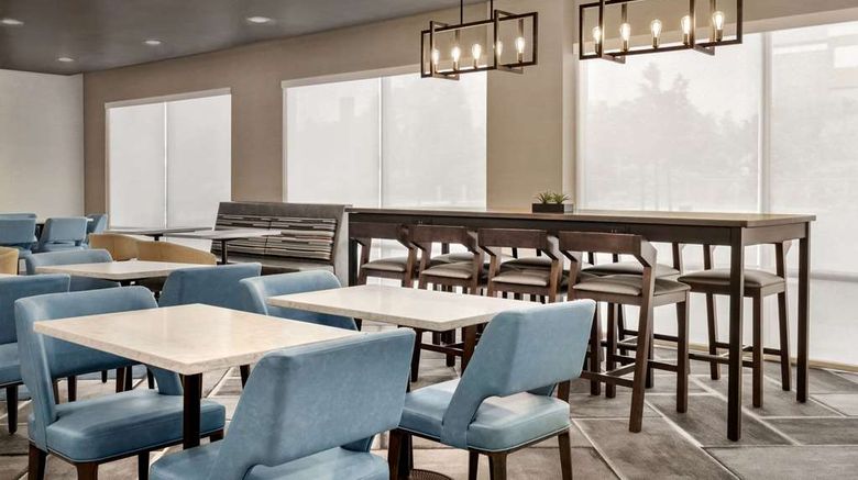 <b>La Quinta Inn & Suites San Bernardino Lobby</b>. Images powered by <a href="https://iceportal.shijigroup.com/" title="IcePortal" target="_blank">IcePortal</a>.