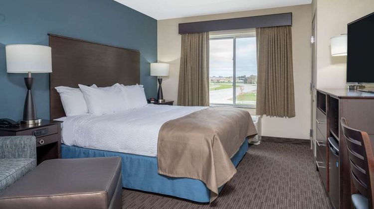 AmericInn by Wyndham Windom Room