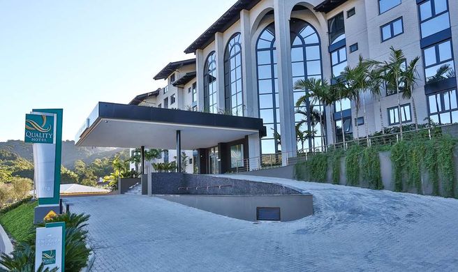 Quality Hotel Blumenau Exterior