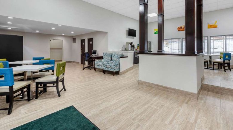 <b>Quality Inn Coraopolis Lobby</b>. Images powered by <a href="https://iceportal.shijigroup.com/" title="IcePortal" target="_blank">IcePortal</a>.