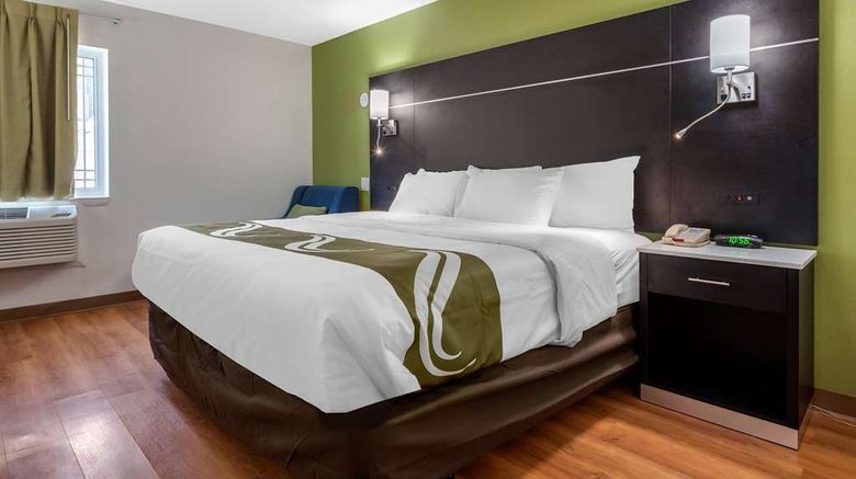 <b>Quality Inn Coraopolis Room</b>. Images powered by <a href="https://iceportal.shijigroup.com/" title="IcePortal" target="_blank">IcePortal</a>.
