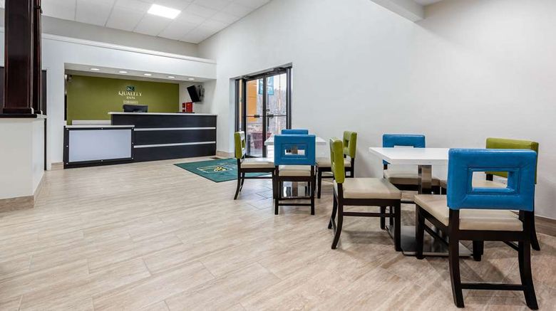 <b>Quality Inn Coraopolis Lobby</b>. Images powered by <a href="https://iceportal.shijigroup.com/" title="IcePortal" target="_blank">IcePortal</a>.