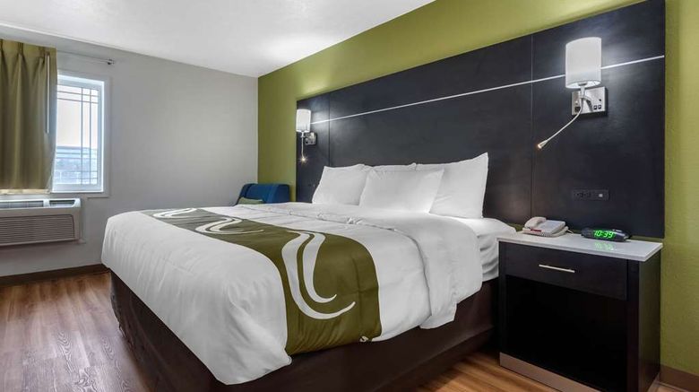 <b>Quality Inn Coraopolis Room</b>. Images powered by <a href="https://iceportal.shijigroup.com/" title="IcePortal" target="_blank">IcePortal</a>.