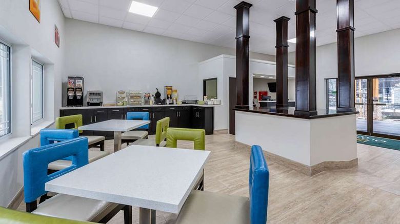 <b>Quality Inn Coraopolis Restaurant</b>. Images powered by <a href="https://iceportal.shijigroup.com/" title="IcePortal" target="_blank">IcePortal</a>.