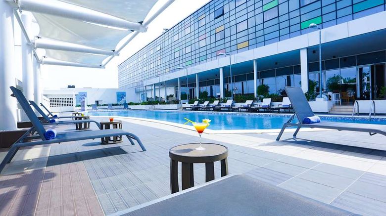 <b>Radisson Blu Abidjan Airport Pool</b>. Images powered by <a href="https://iceportal.shijigroup.com/" title="IcePortal" target="_blank">IcePortal</a>.