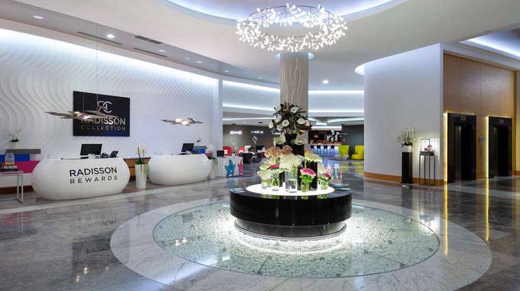 Radisson Collection Paradise Resort/Spa Lobby