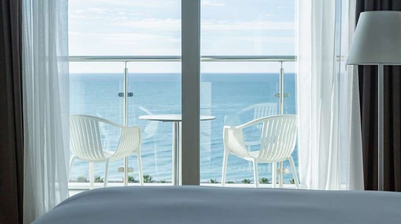 <b>Radisson Collection Paradise Resort/Spa Room</b>. Images powered by <a href="https://iceportal.shijigroup.com/" title="IcePortal" target="_blank">IcePortal</a>.